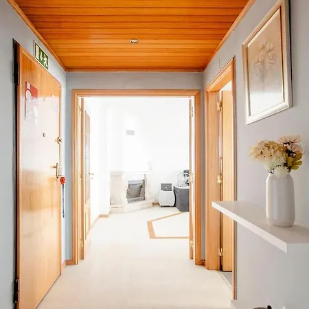 Em Lisboa, Perto De Sintra Apartamento