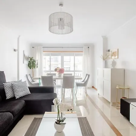 Em Lisboa, Perto De Sintra